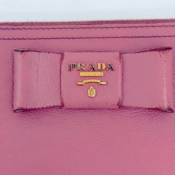 Authentic Prada Saffiano Vernice Leather Bow Zip Wallet-Pink - Picture 3 of 14